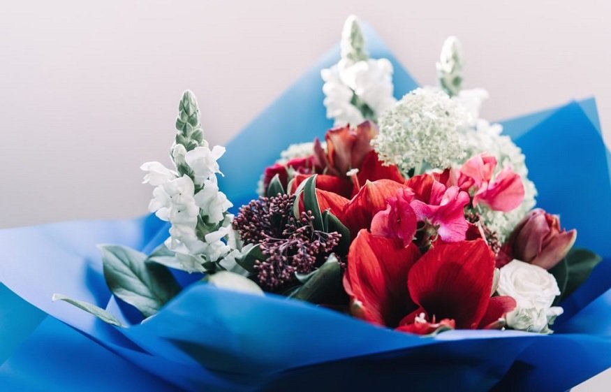 What Colour of Flowers to Give on Valentine’s Day? What Colour of Flowers to Give on Valentine’s Day?